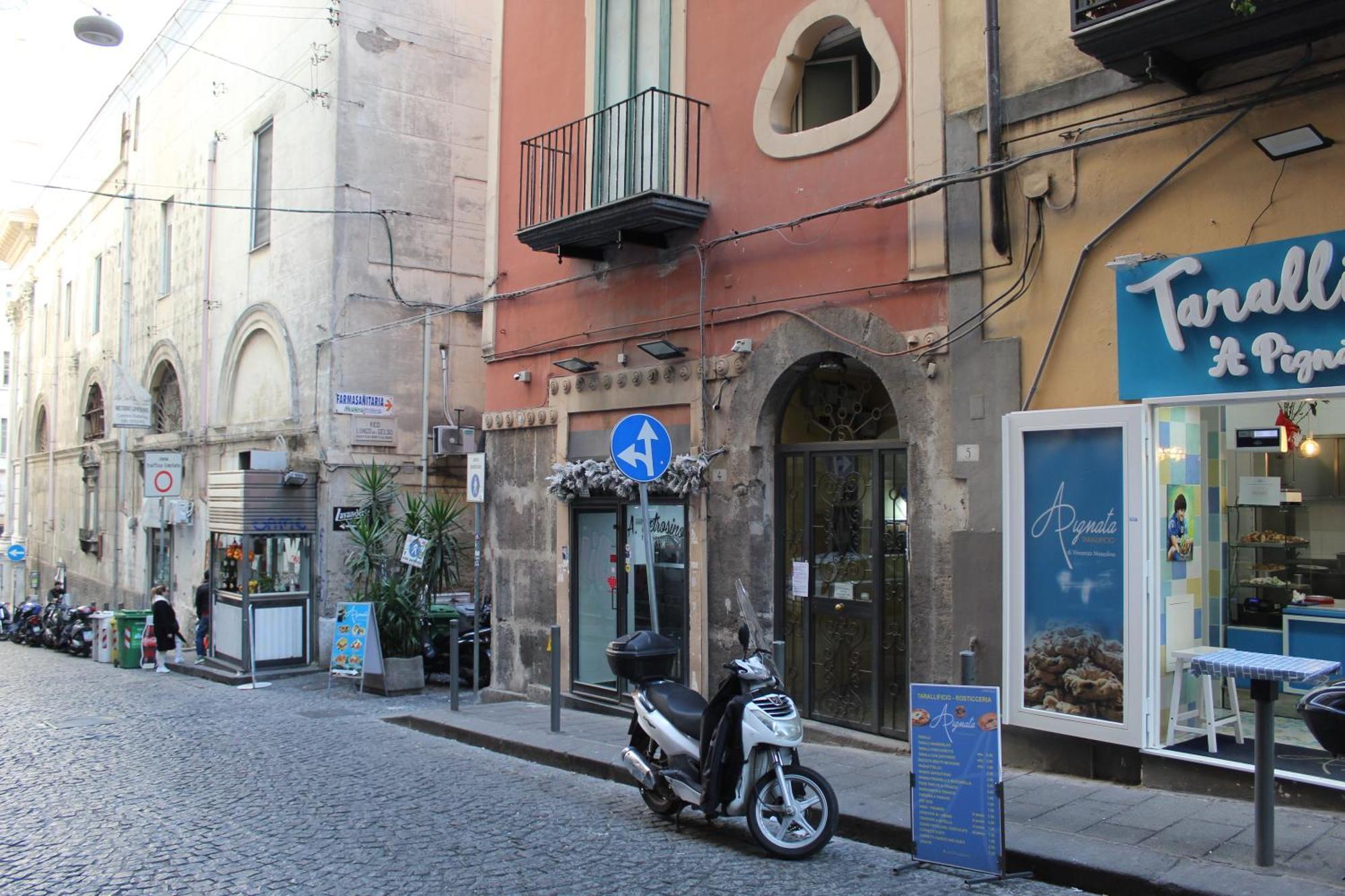 Blackwoody Contemporary Rooms - Napoli Centro Storico Via Toledo מראה חיצוני תמונה