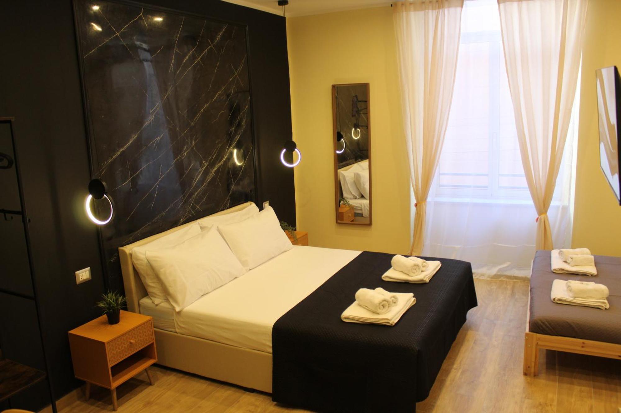 Blackwoody Contemporary Rooms - Napoli Centro Storico Via Toledo מראה חיצוני תמונה