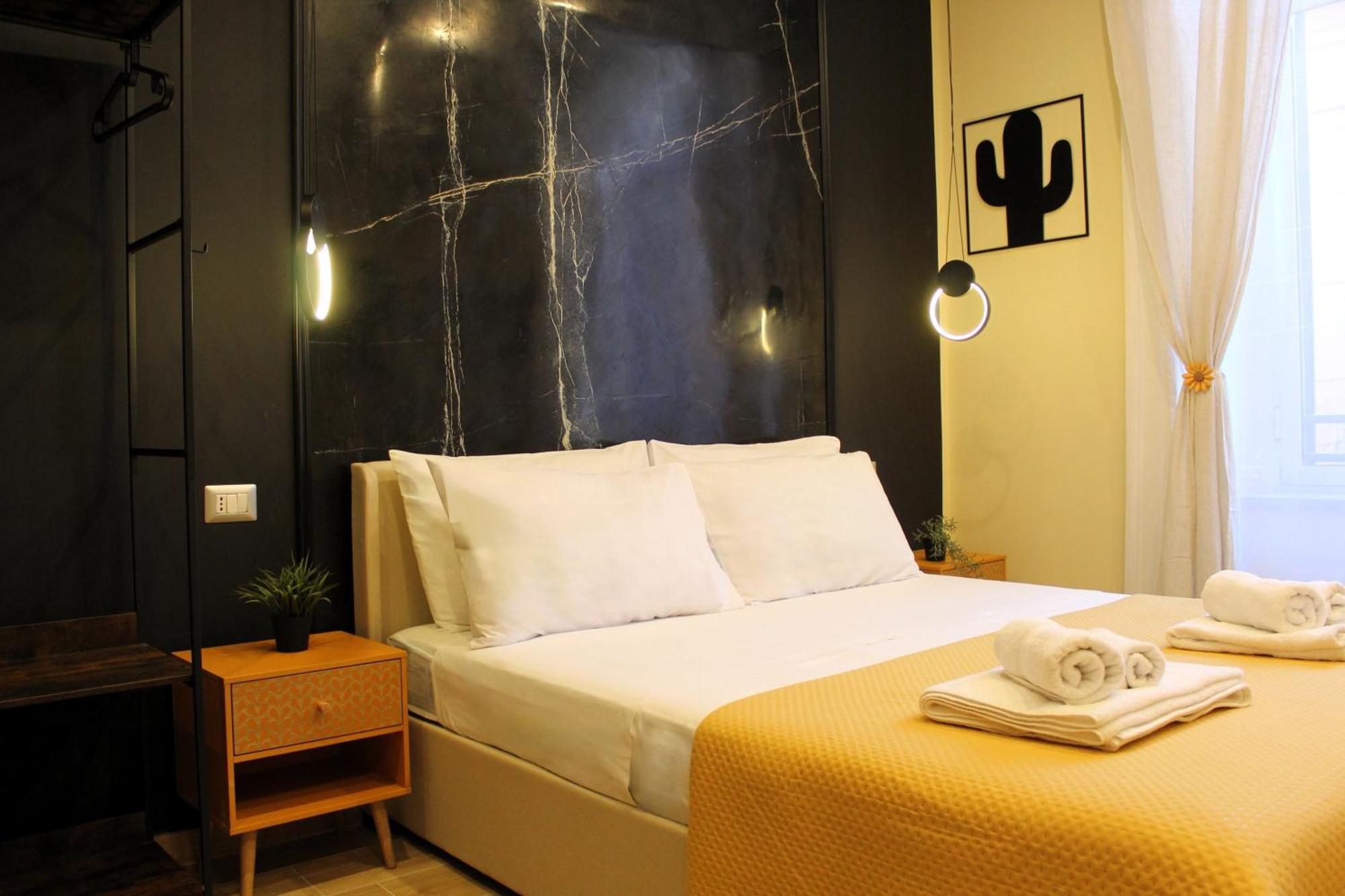 Blackwoody Contemporary Rooms - Napoli Centro Storico Via Toledo מראה חיצוני תמונה